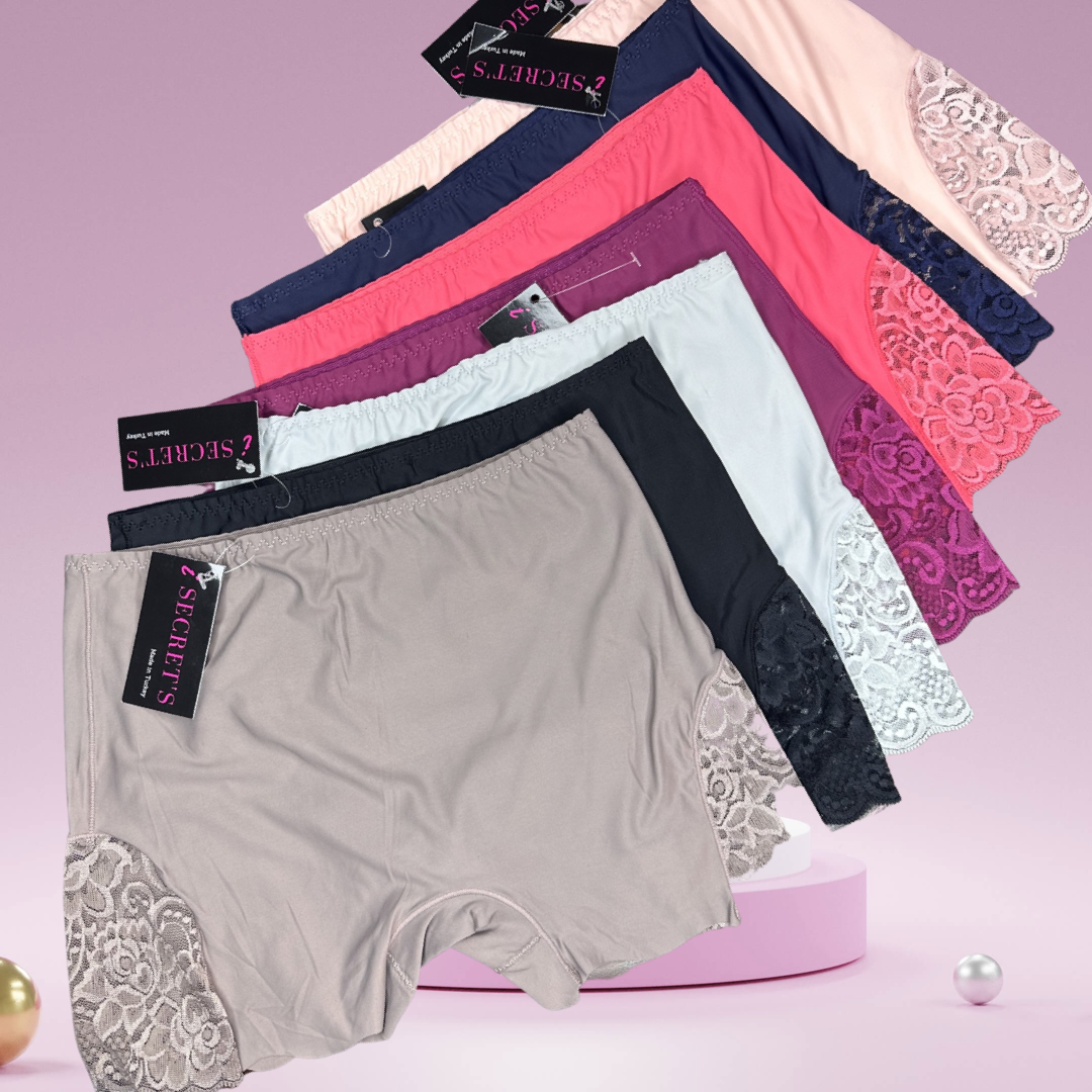 Fancy boy shorts with lace